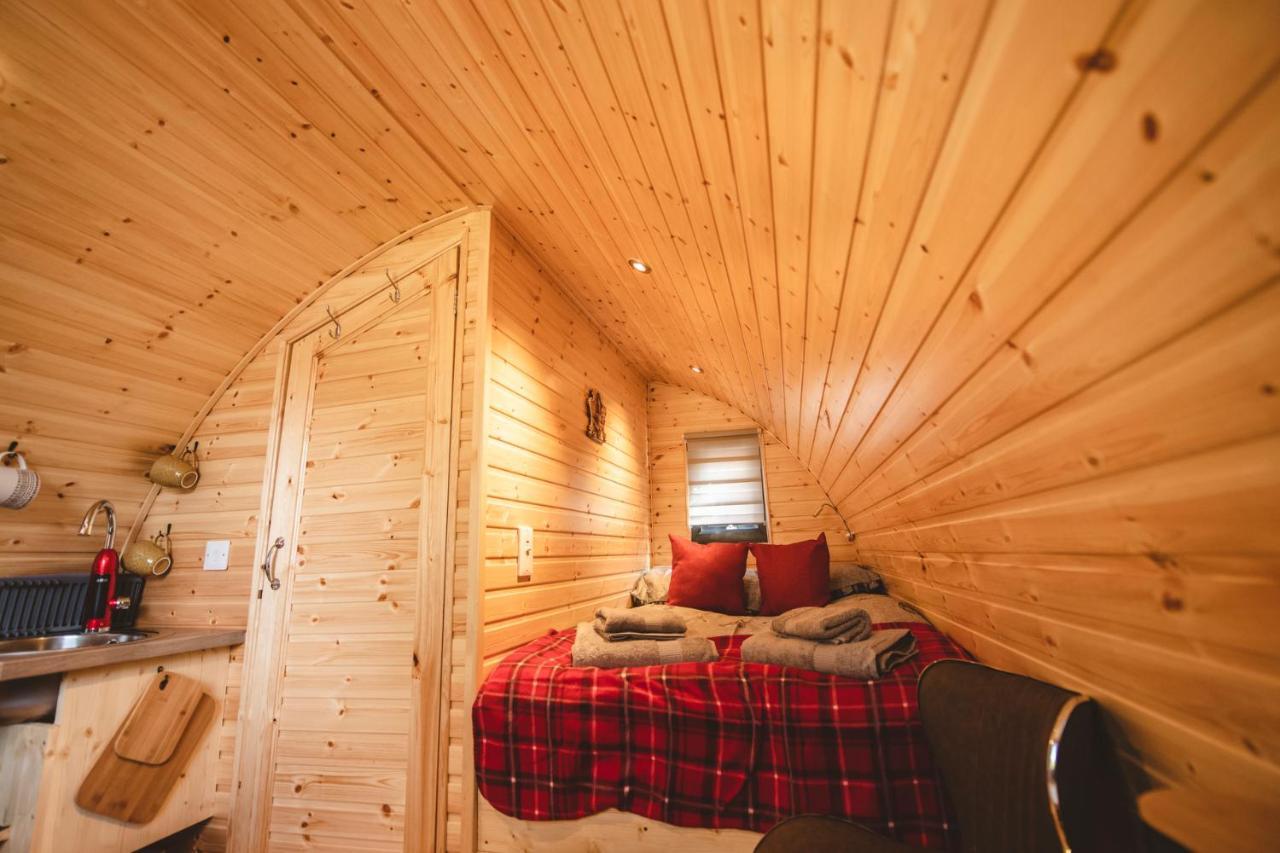 Highland & Transylvania Glamping Pods Roybridge Exterior photo